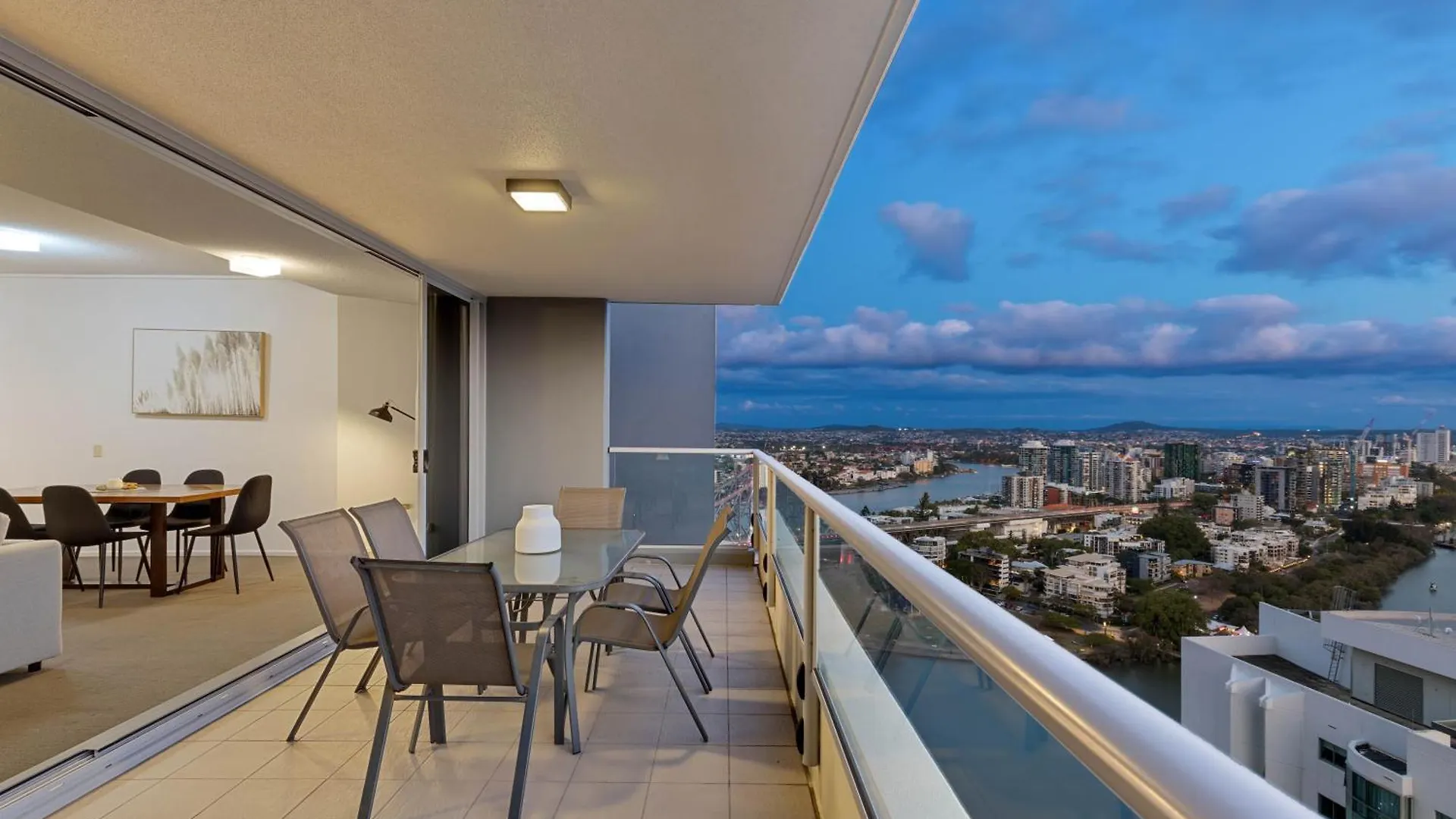 Aab Apartments Skyline Brisbane Australia